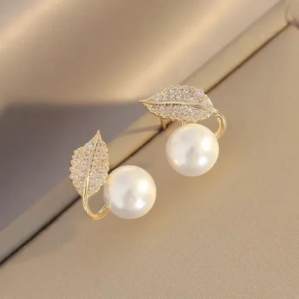Leaf Pearl Earrings - Classy and Feminine Jewelry